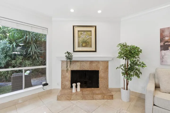 117 Mission Drive, East Palo Alto, California 94303