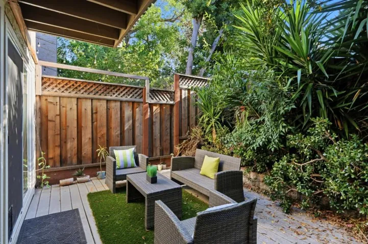 117 Mission Drive, East Palo Alto, California 94303
