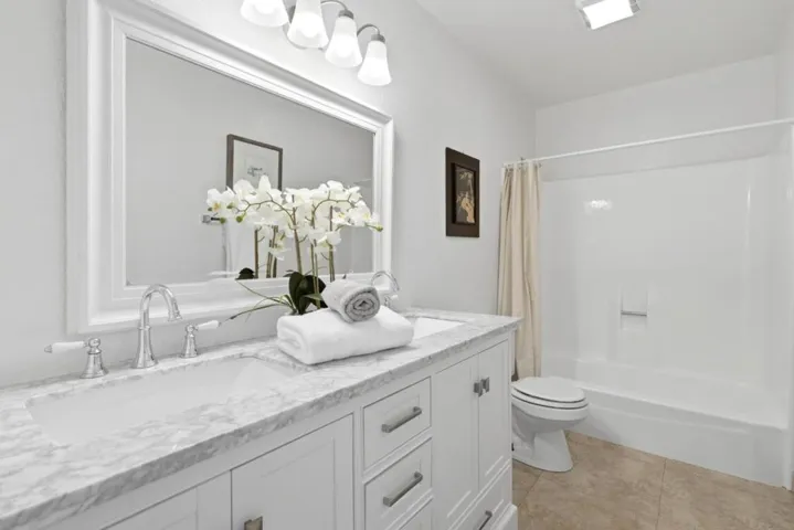 117 Mission Drive, East Palo Alto, California 94303