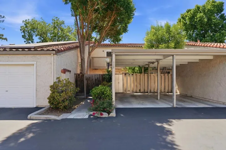 117 Mission Drive, East Palo Alto, California 94303