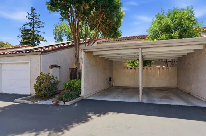 117 Mission Drive, East Palo Alto, California 94303