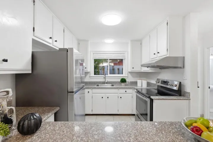 117 Mission Drive, East Palo Alto, California 94303