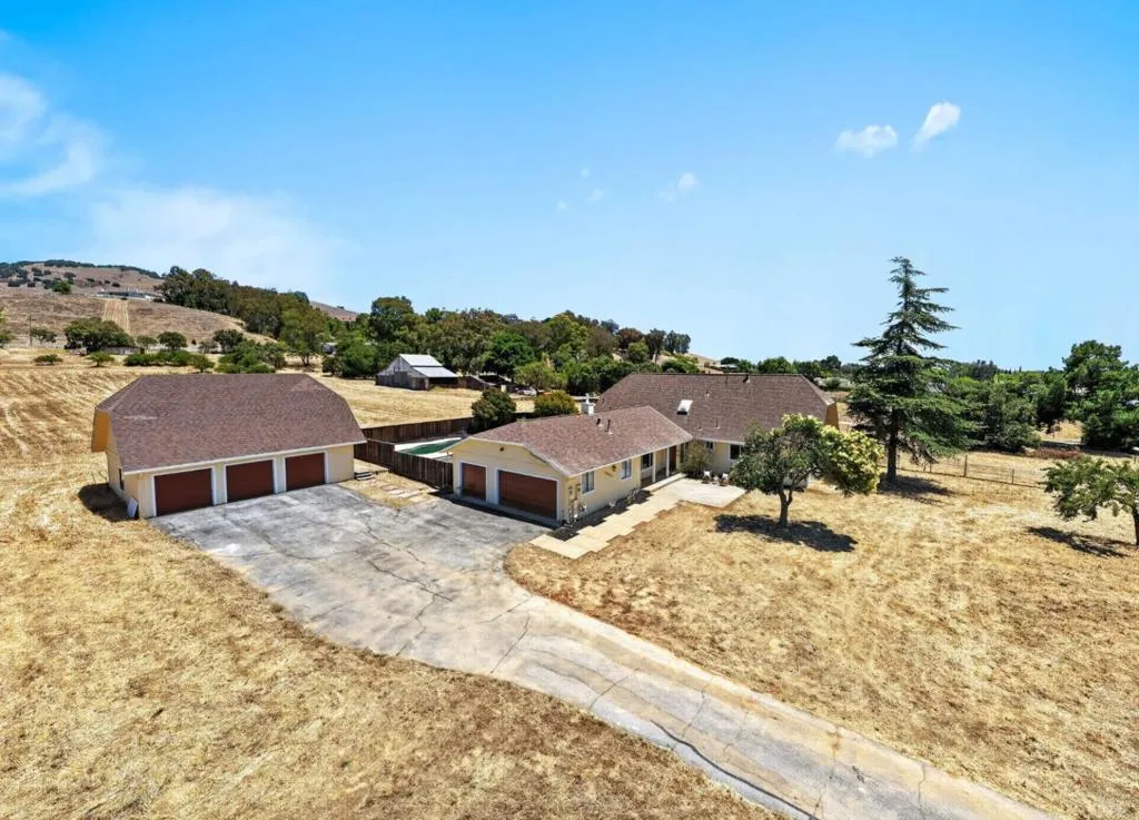 10980 New Avenue, Gilroy, California 95020 — photo 5
