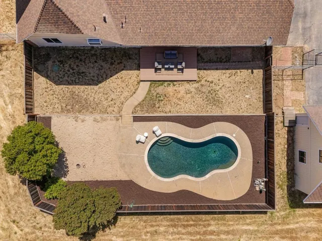 10980 New Avenue, Gilroy, California 95020