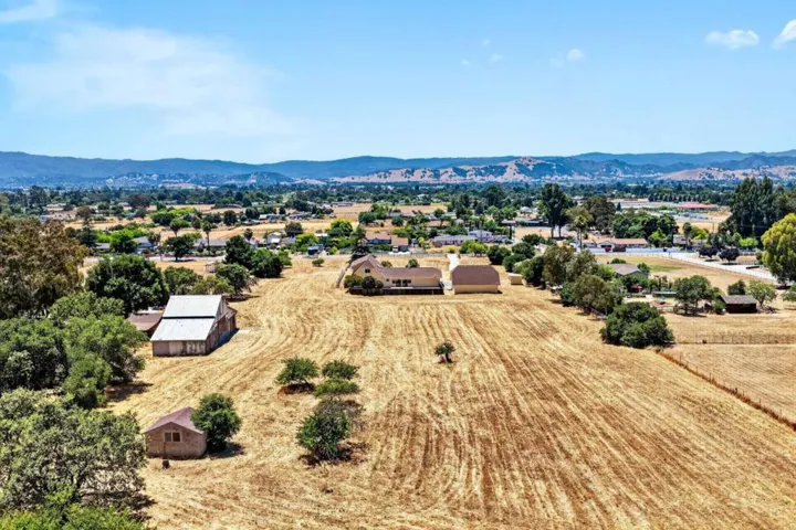10980 New Avenue, Gilroy, California 95020