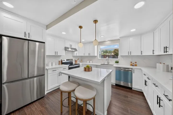 10980 New Avenue, Gilroy, California 95020