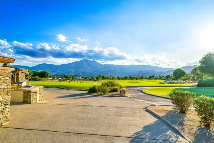 55215 Medallist Drive, La Quinta, California 92253