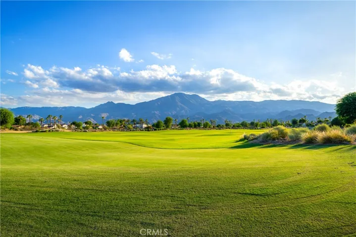 55215 Medallist Drive, La Quinta, California 92253
