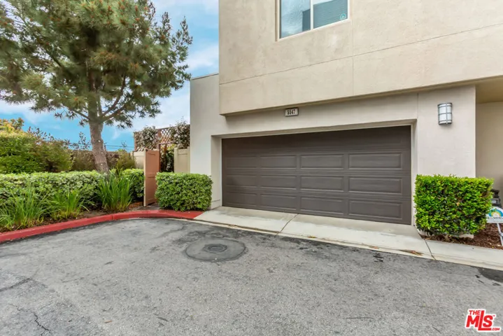 5547 Palm Drive, Hawthorne, California 90250