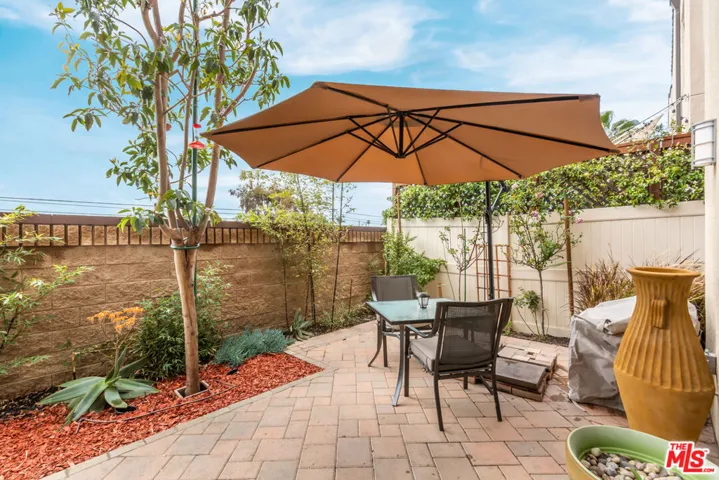 5547 Palm Drive, Hawthorne, California 90250