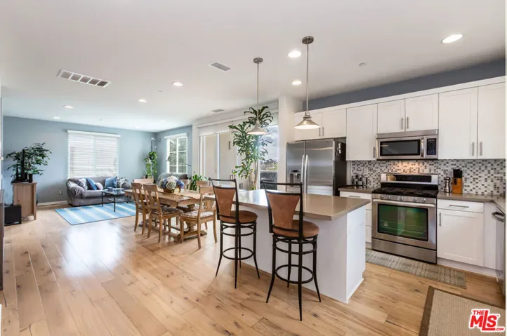 5547 Palm Drive, Hawthorne, California 90250