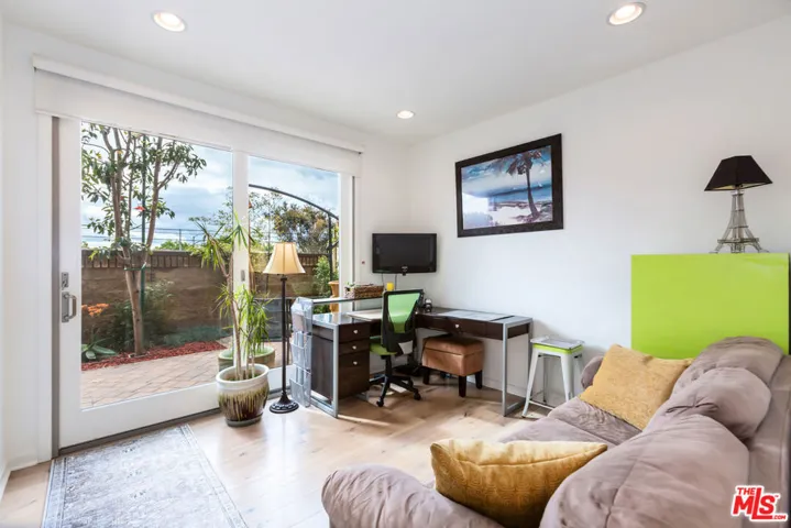 5547 Palm Drive, Hawthorne, California 90250