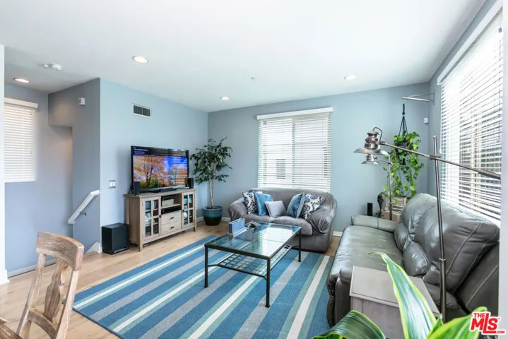 5547 Palm Drive, Hawthorne, California 90250