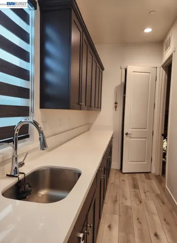 3206 Shrute Dr, Lathrop, California 95330-7910