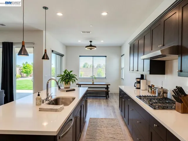 3206 Shrute Dr, Lathrop, California 95330-7910