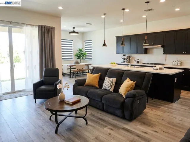 3206 Shrute Dr, Lathrop, California 95330-7910