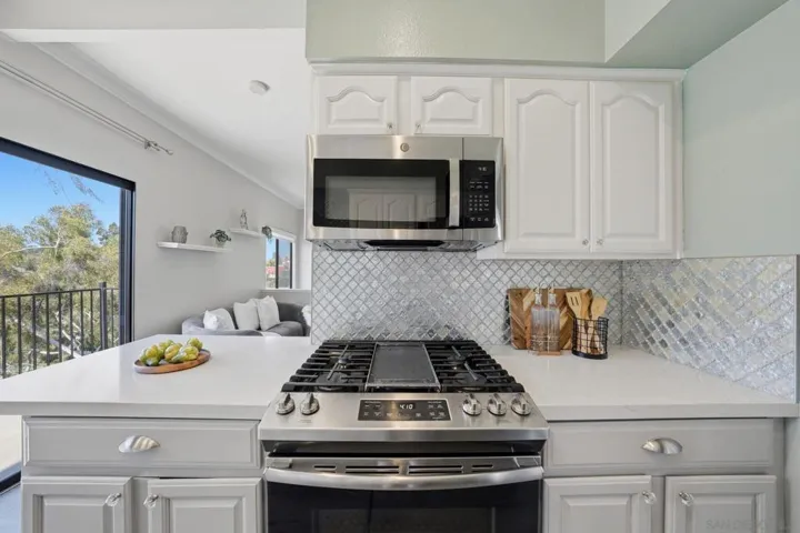 8642 Converse, San Diego, California 92123