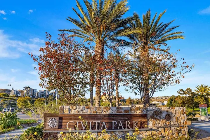 Located near Civita & Civita Park