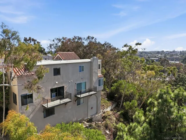 8642 Converse, San Diego, California 92123