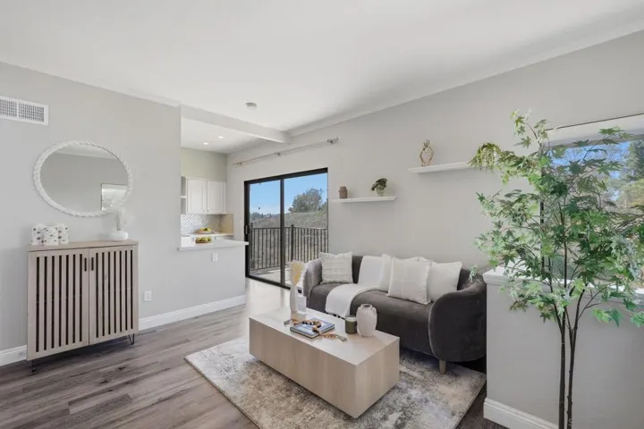 8642 Converse, San Diego, California 92123