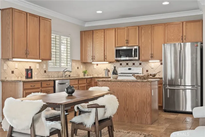 30024 Medford, Castaic, California 91384