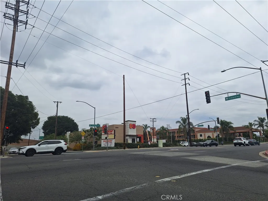 coffee shop within 1.5 miles.