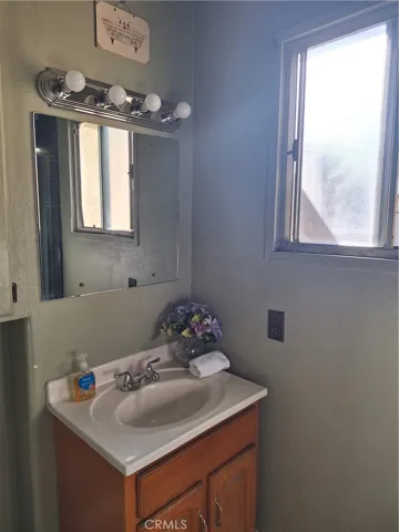 bathroom off the hallway