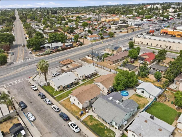 2208 Lake, Bakersfield, California 93306
