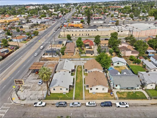 2208 Lake, Bakersfield, California 93306