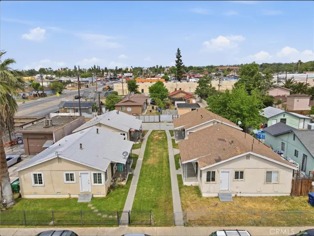 2208 Lake, Bakersfield, California 93306