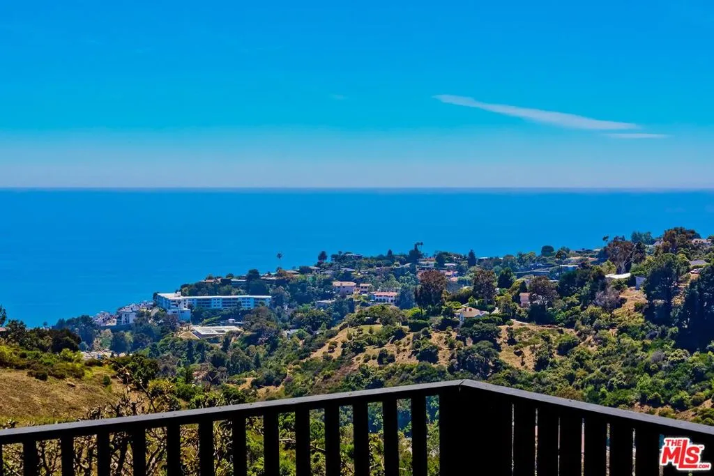 823 Enchanted Way, Pacific Palisades, California 90272 — photo 4