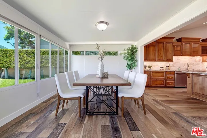 823 Enchanted Way, Pacific Palisades, California 90272