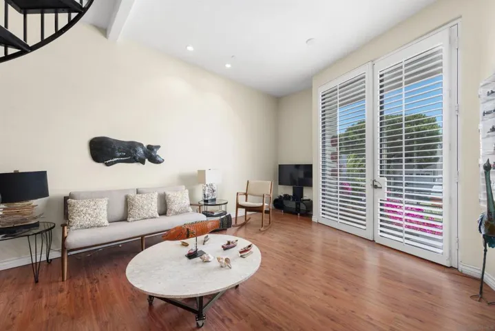 1021 Scott 159, San Diego, California 92106
