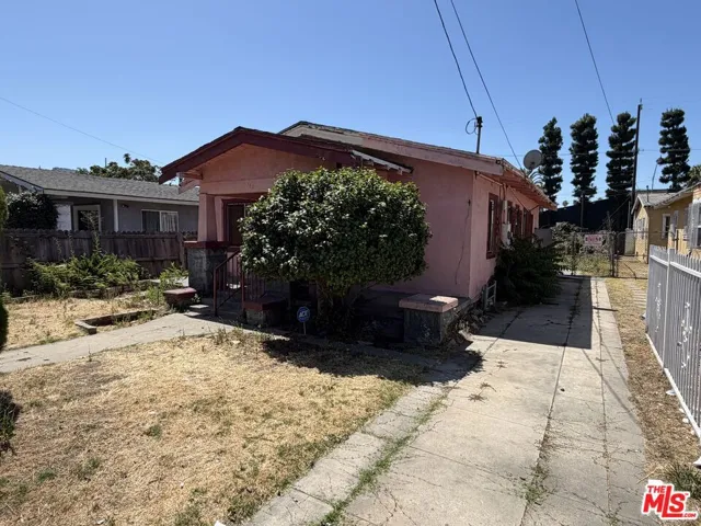 142 W 58th Street, Los Angeles, California 90037