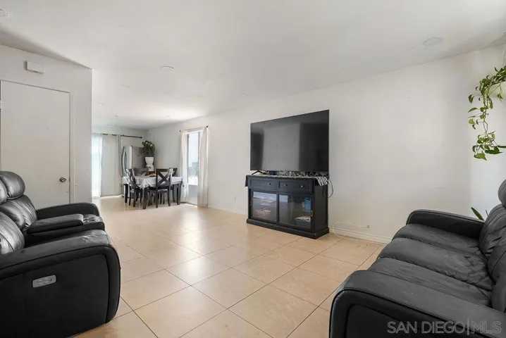 8166 Paradise Valley Ct., Spring Valley, California 91977