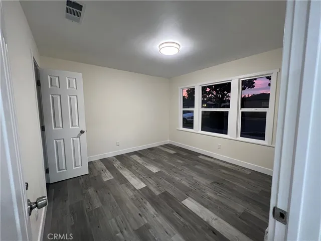 Master Bedroom w attached bath