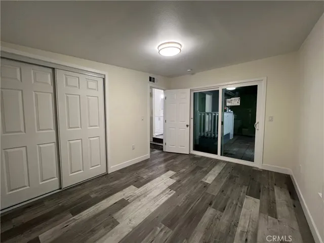 Bed room - 2 patio door to back yard