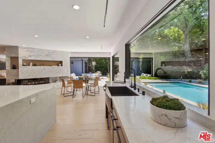 3721 Woodcliff Road, Sherman Oaks, California 91403