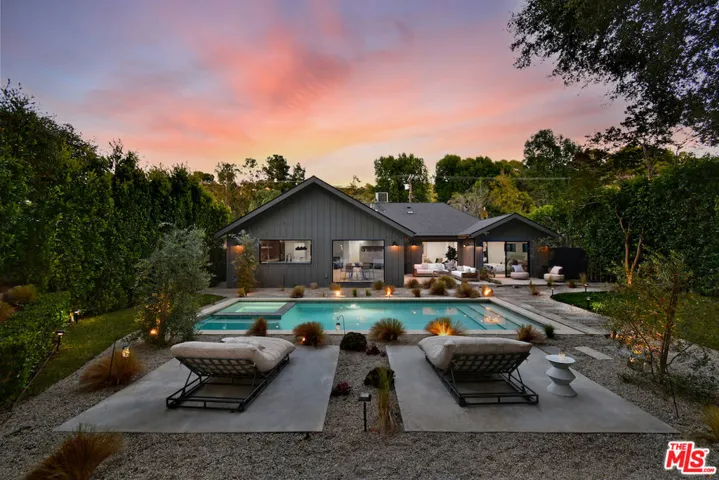 3721 Woodcliff Road, Sherman Oaks, California 91403
