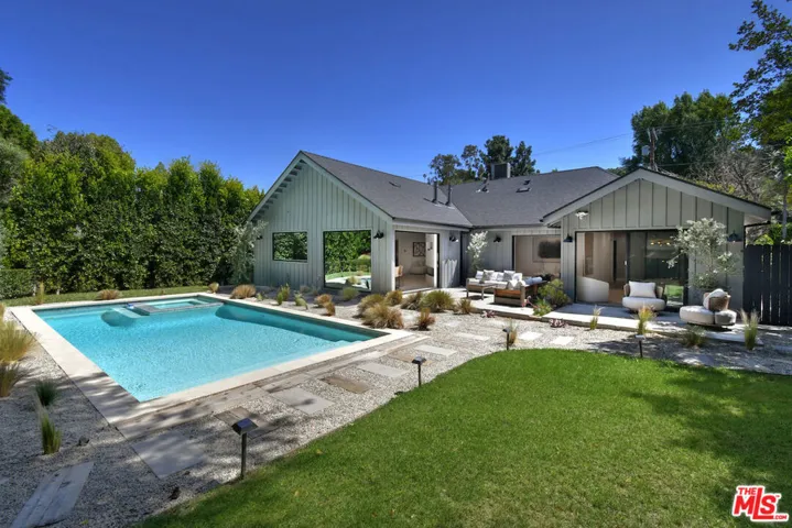 3721 Woodcliff Road, Sherman Oaks, California 91403