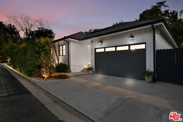 3721 Woodcliff Road, Sherman Oaks, California 91403