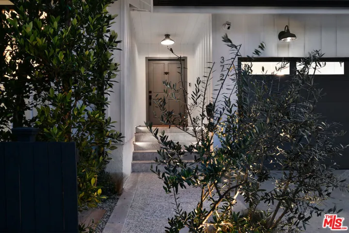 3721 Woodcliff Road, Sherman Oaks, California 91403