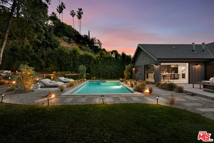 3721 Woodcliff Road, Sherman Oaks, California 91403