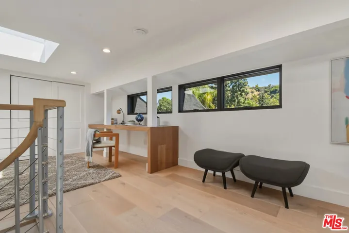 3721 Woodcliff Road, Sherman Oaks, California 91403