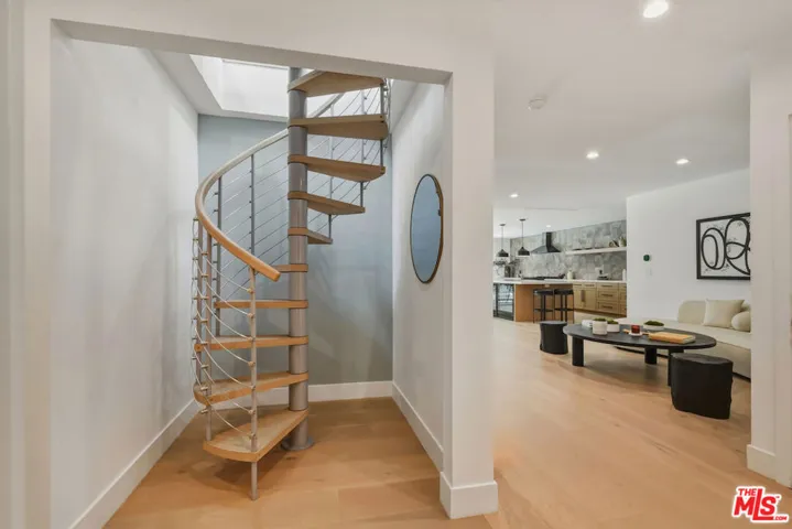 3721 Woodcliff Road, Sherman Oaks, California 91403