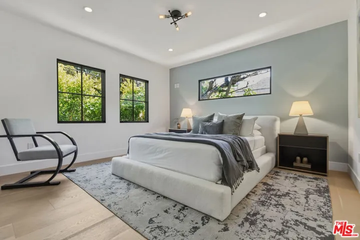 3721 Woodcliff Road, Sherman Oaks, California 91403