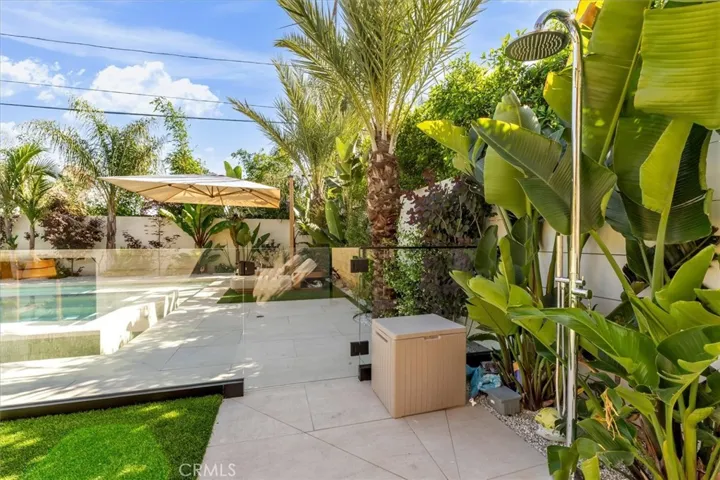 12142 Emelita Street, Valley Village, California 91607