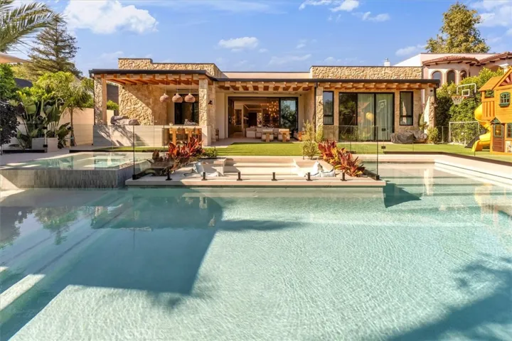 12142 Emelita Street, Valley Village, California 91607