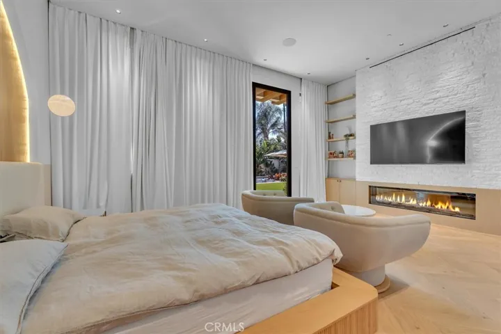 12142 Emelita Street, Valley Village, California 91607