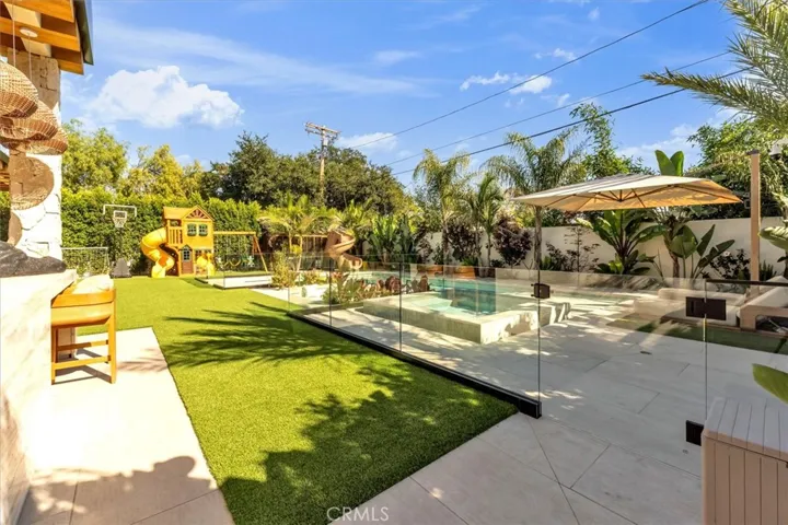 12142 Emelita Street, Valley Village, California 91607
